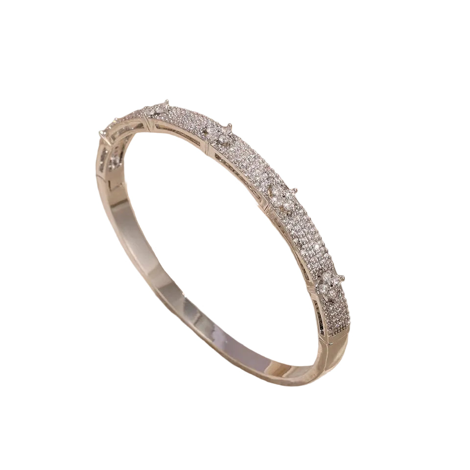 𝐁𝐫𝐚𝐜𝐞𝐥𝐞𝐭 𝐅𝐥𝐨𝐫𝐚