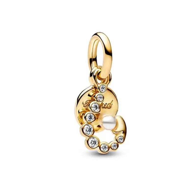 𝐂𝐡𝐚𝐫𝐦𝐬 𝐝𝐨𝐫é